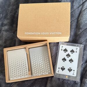 Louis Vuitton Card - one card in plastic case -7 of Spades ♠️